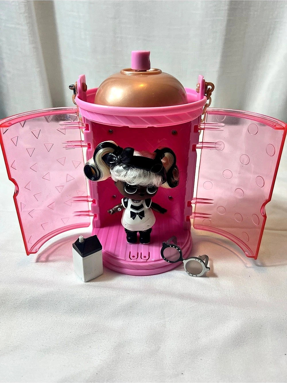 L.O.L. Surprise! Yin B.B. Pink Doll Set with Display Case